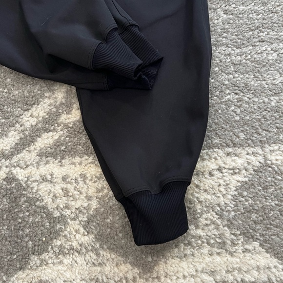 Lululemon Keep Moving Jogger Pants Women's Size 6 Black Luxtreme Stretch - Picture 2 of 9